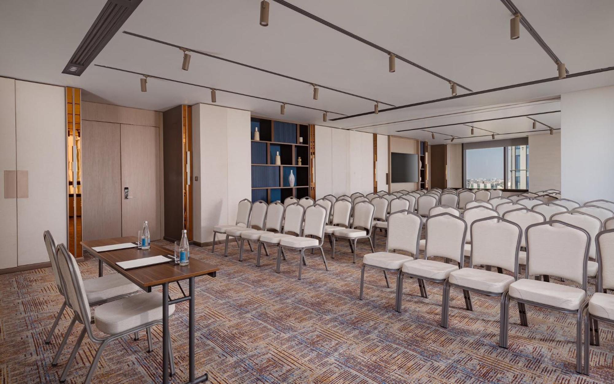 Intercontinental Tashkent By Ihg Hotel Екстериор снимка