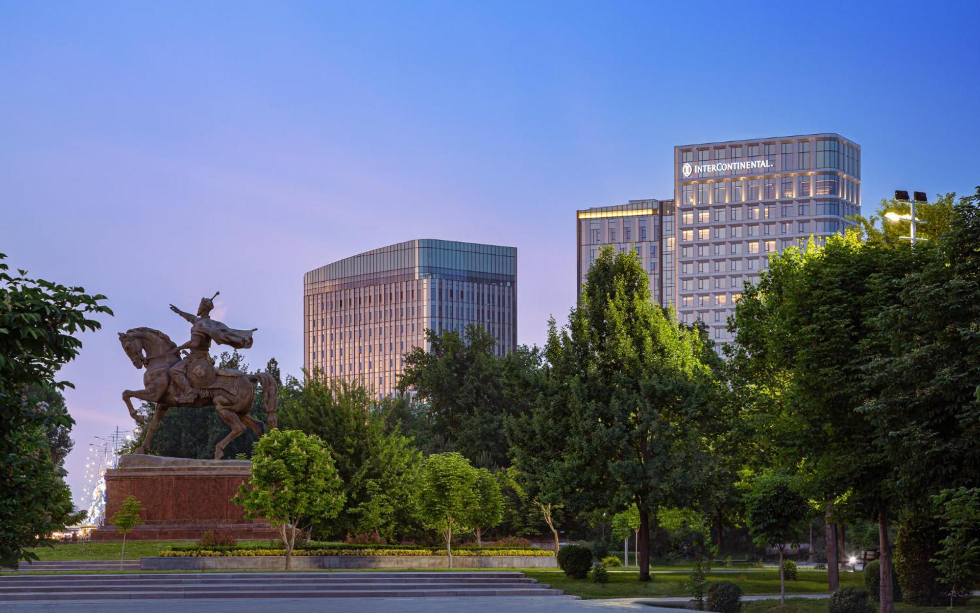 Intercontinental Tashkent By Ihg Hotel Екстериор снимка