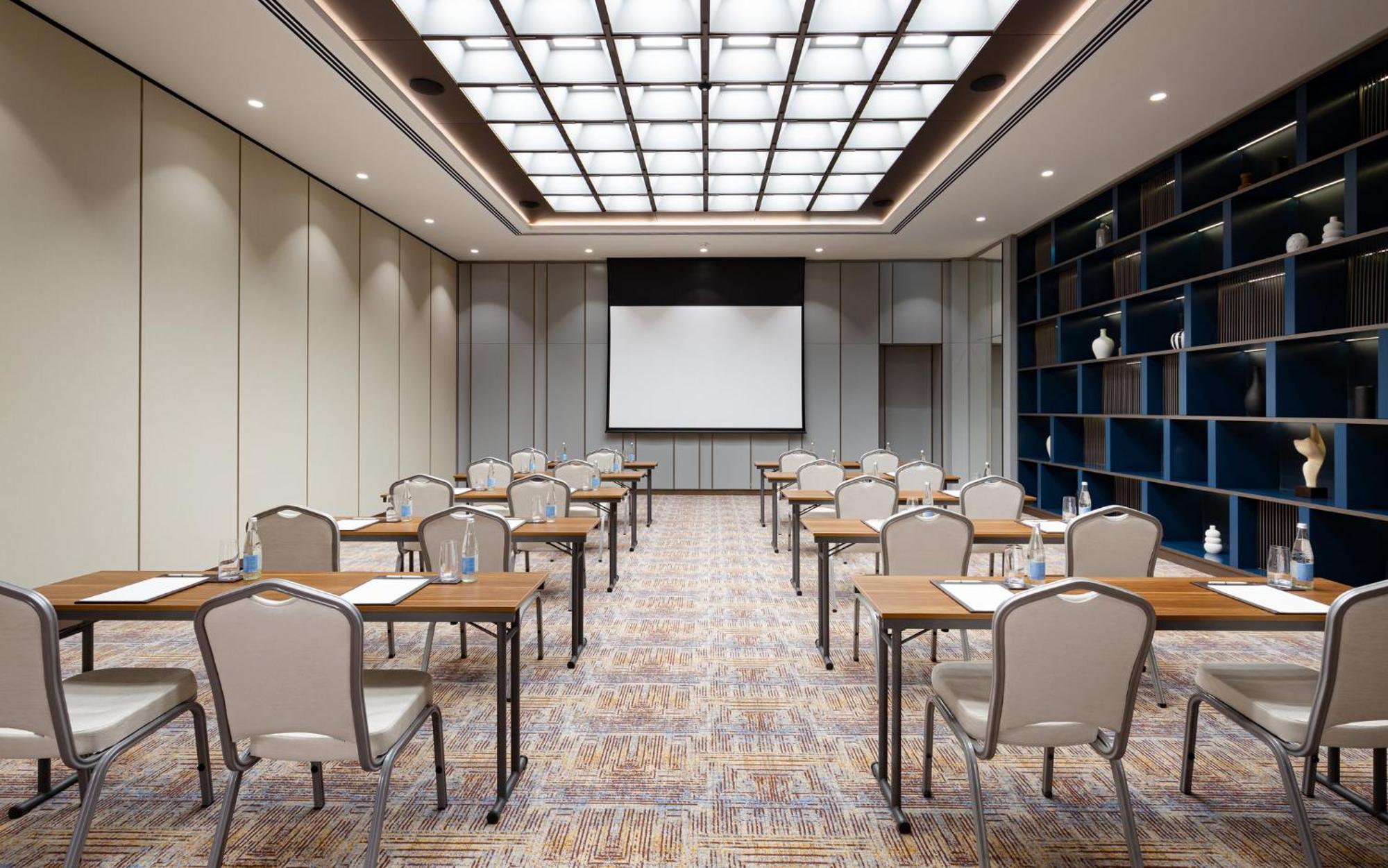 Intercontinental Tashkent By Ihg Hotel Екстериор снимка